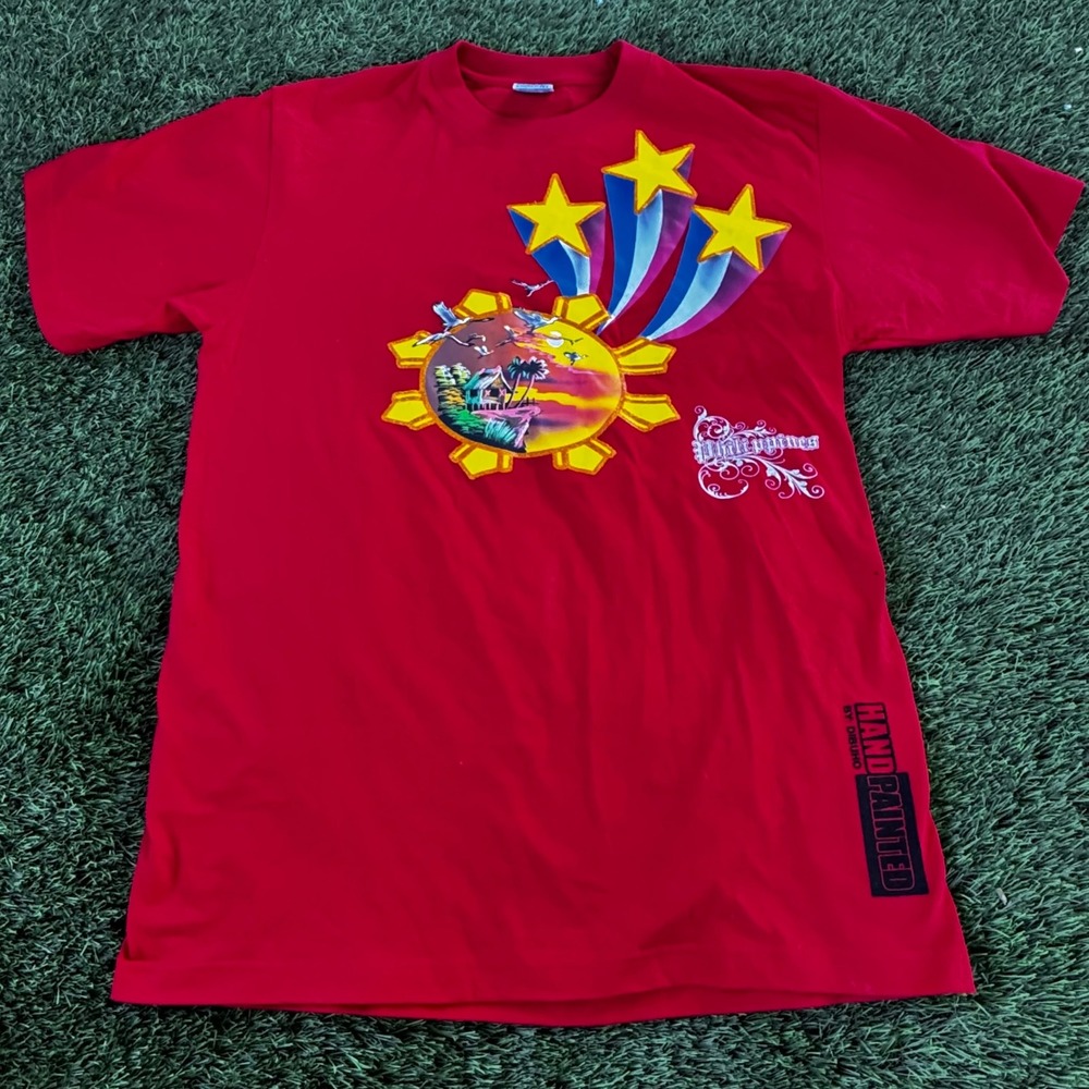 DIBUHO Handpainted Philippines Souvenir T-Shirt Graphic‎ Red